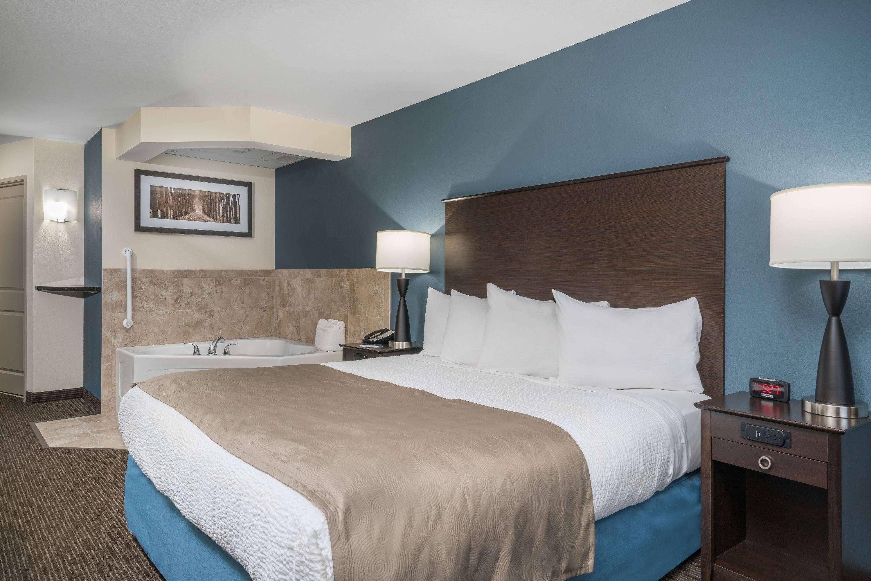 Americinn By Wyndham Winona Bagian luar foto